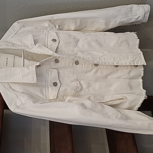 Blank NYC | Off White Denim Raw Edge Jacket - Picture 2 of 5